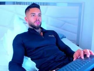 Away frank_dwayne on Flirt4Free
