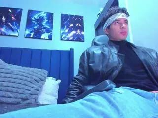 Offline galadriel_salvatore on Flirt4Free
