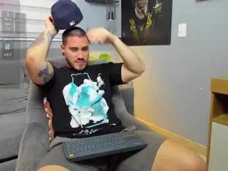 Offline giorgio_leone on Flirt4Free