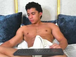 Offline glen_connor on Flirt4Free