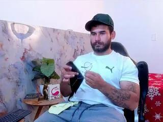 Freechat hanz_col on Flirt4Free