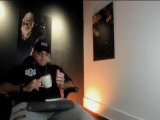 Offline jakob_ragnar on Flirt4Free