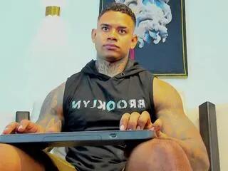 Offline jared_kushh on Flirt4Free