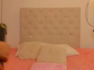 Freechat juliana_correa on Flirt4Free