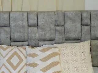 Freechat karolina_reales on Flirt4Free