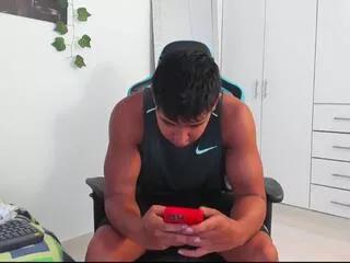 Freechat kevin_bray on Flirt4Free