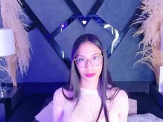 Freechat kylie_whitee on Flirt4Free