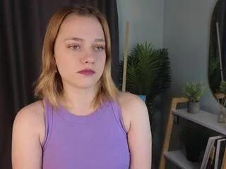 Away lavone_quartieri on Flirt4Free