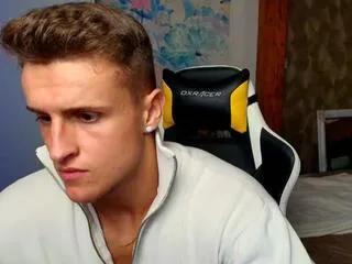 Offline leo_cavalli on Flirt4Free