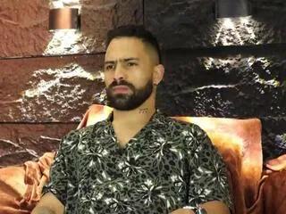 Offline leo_diaz on Flirt4Free