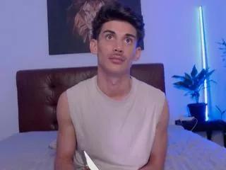 Offline leon_lovett on Flirt4Free