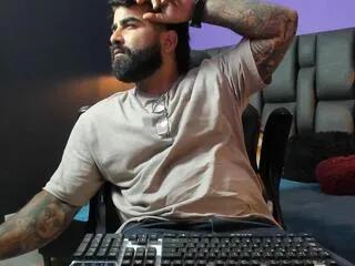 Offline leonidas_murphy on Flirt4Free