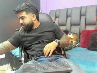 Offline leonidas_murphy on Flirt4Free