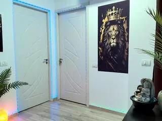 Offline leonidas_z on Flirt4Free