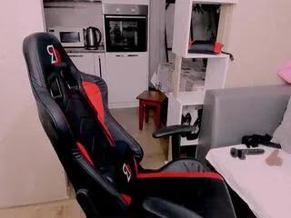 Freechat liana_yun on Flirt4Free