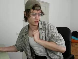 Offline logan_fraser on Flirt4Free