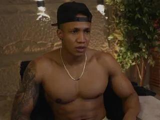 Away logan_varela on Flirt4Free