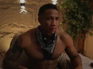 Away logan_varela on Flirt4Free