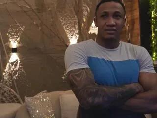 Away logan_varela on Flirt4Free