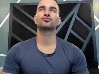 Freechat lorenzo_walker on Flirt4Free