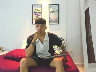 Away lucas_luxx on Flirt4Free