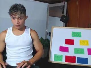 Away lucas_luxx on Flirt4Free