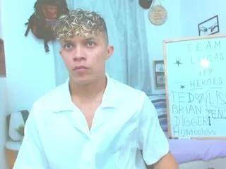 Away lucas_luxx on Flirt4Free