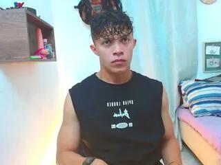 Away lucas_luxx on Flirt4Free