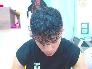 Away lucas_luxx on Flirt4Free