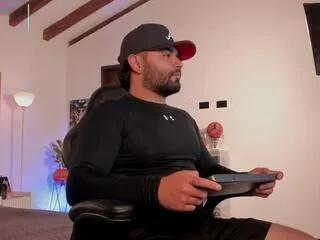 Offline lyam_brown on Flirt4Free