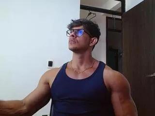 Freechat marcus_harris on Flirt4Free