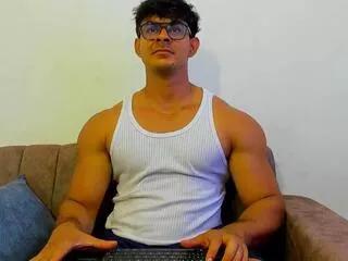 Freechat marcus_harris on Flirt4Free