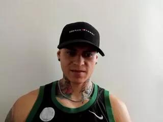 Away marko_toro on Flirt4Free