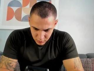 Offline massimo_contie on Flirt4Free