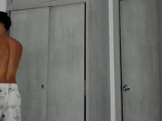 Offline mat_strong on Flirt4Free