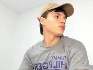 Offline matteo_costa on Flirt4Free