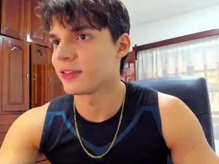 Offline matteo_costa on Flirt4Free