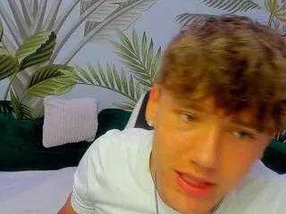 Offline matthew_bieber on Flirt4Free