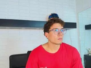Offline matthew_fiire on Flirt4Free