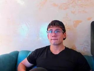 Offline matthew_fiire on Flirt4Free