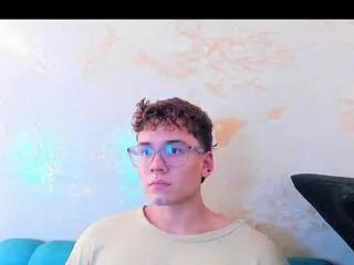 Offline matthew_fiire on Flirt4Free