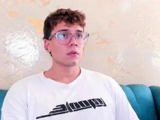 Offline matthew_fiire on Flirt4Free