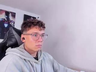 Offline matthew_fiire on Flirt4Free