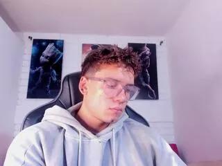 Offline matthew_fiire on Flirt4Free