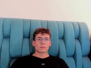Offline matthew_fiire on Flirt4Free