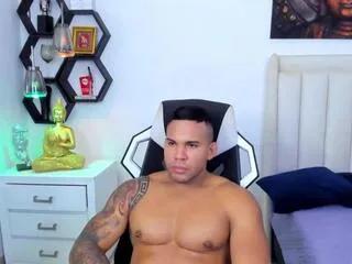 Offline matthew_santos on Flirt4Free