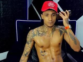 Offline maximiliano_caceres on Flirt4Free