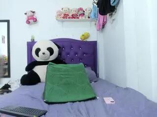 Offline mia_fhox on Flirt4Free