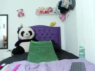 Offline mia_fhox on Flirt4Free