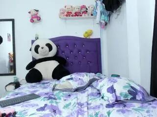 Offline mia_fhox on Flirt4Free